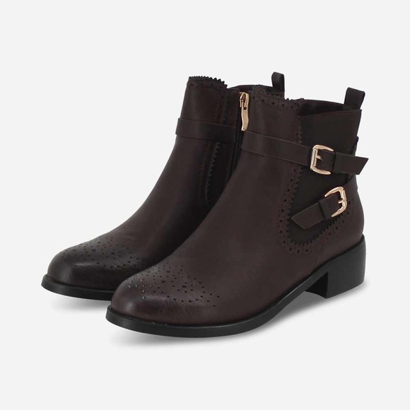 Women’s Western Zip Buckle Detail Flat Ankle Boot in Brown Faux Leather - Picture 3 of 16